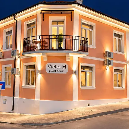 Victoria Apartment *